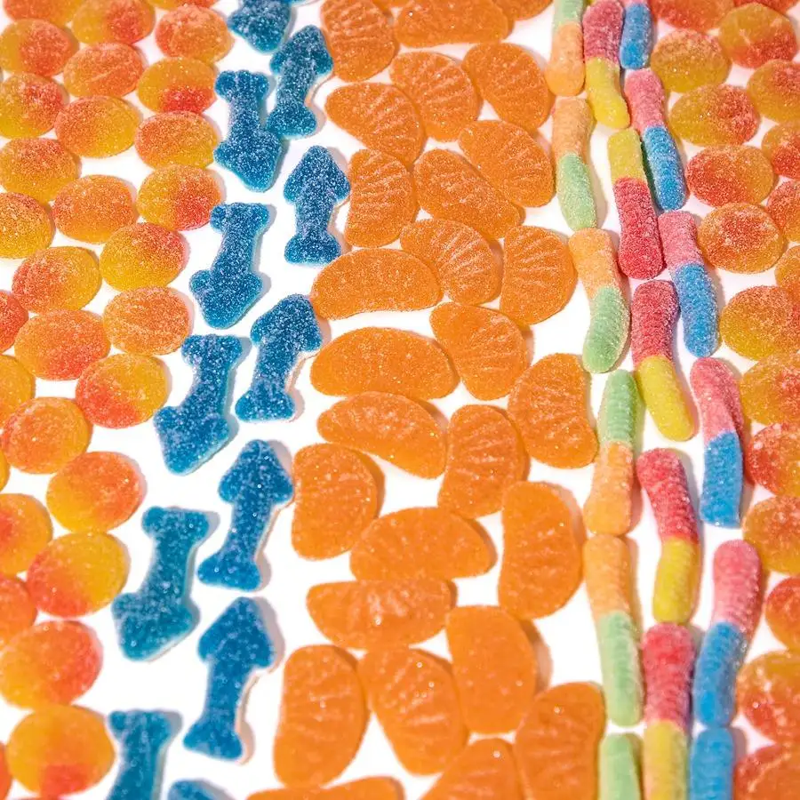 Customized shape gummy bulk wholesale shaped fruit flavor sweets gummies exotic candy gummy candy