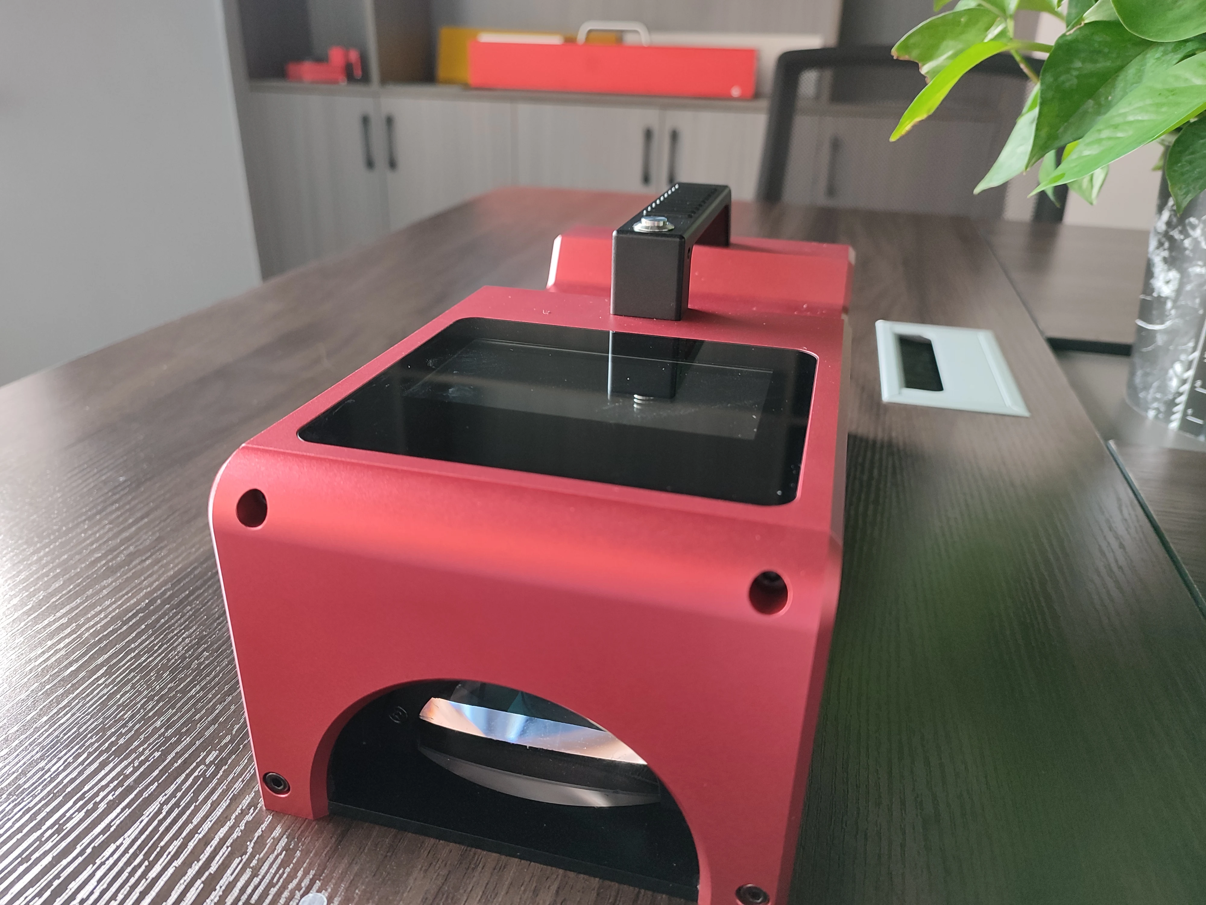 Retroreflectometer for road markings lines in rain at night