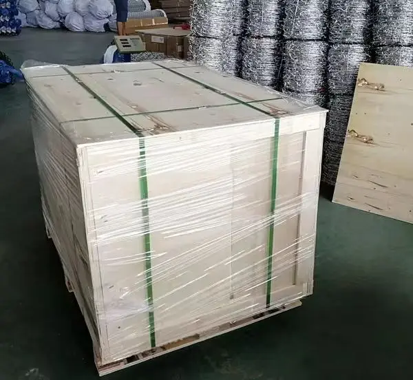 Wholesale Iron Barbed Wire Mesh Hot Dip Galvanized Zinc Barbed Wire Fence for Prisons Highways Farm Security