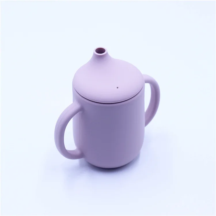 New Design Baby Training Silicone Cup Unbroken Food Grade Safe Silicone Drinking Cup with Straw and Lid