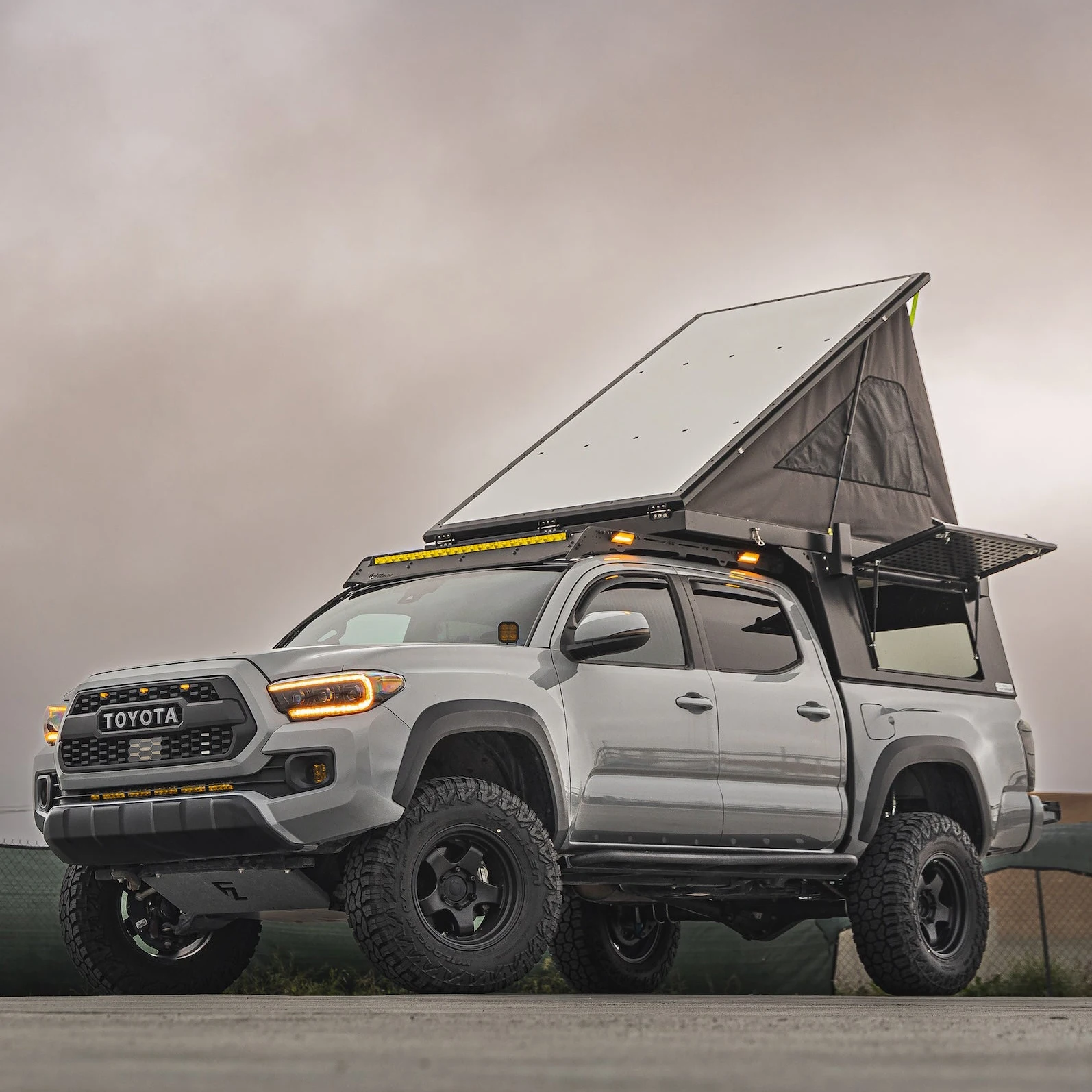Heavy Duty Steel Hardtop Pickup Truck Platform Topper for Jeep Gladiator