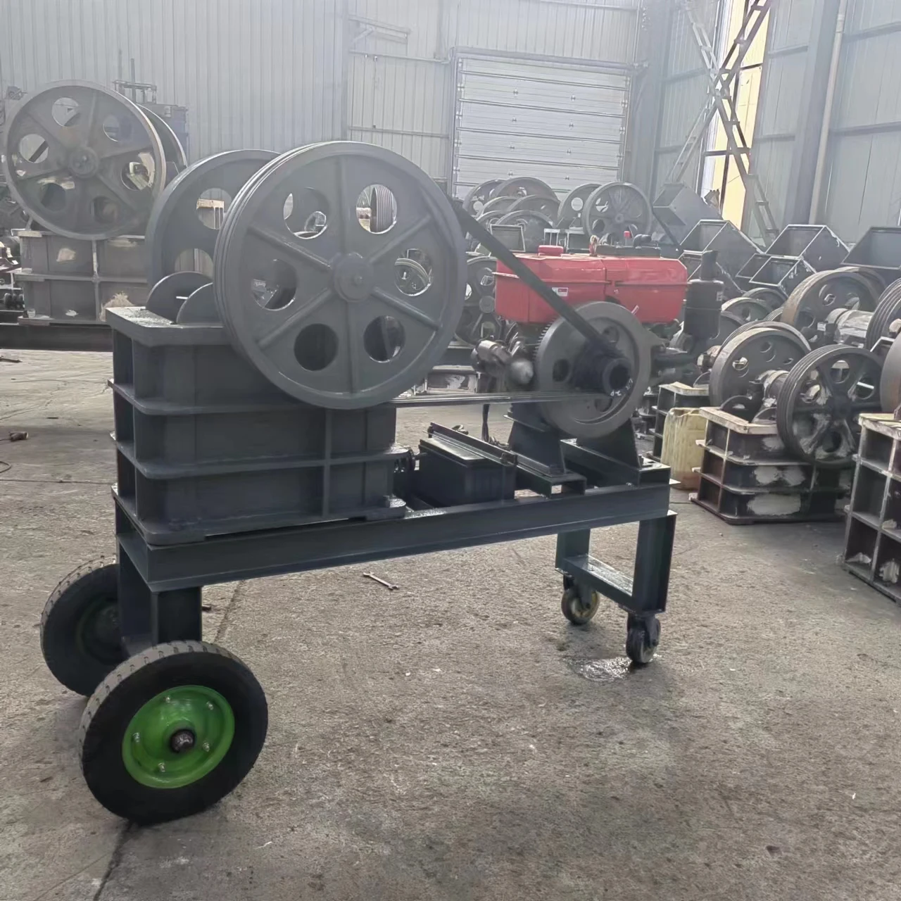 Energy saving Stone jaw crusher with conveyor price for sale