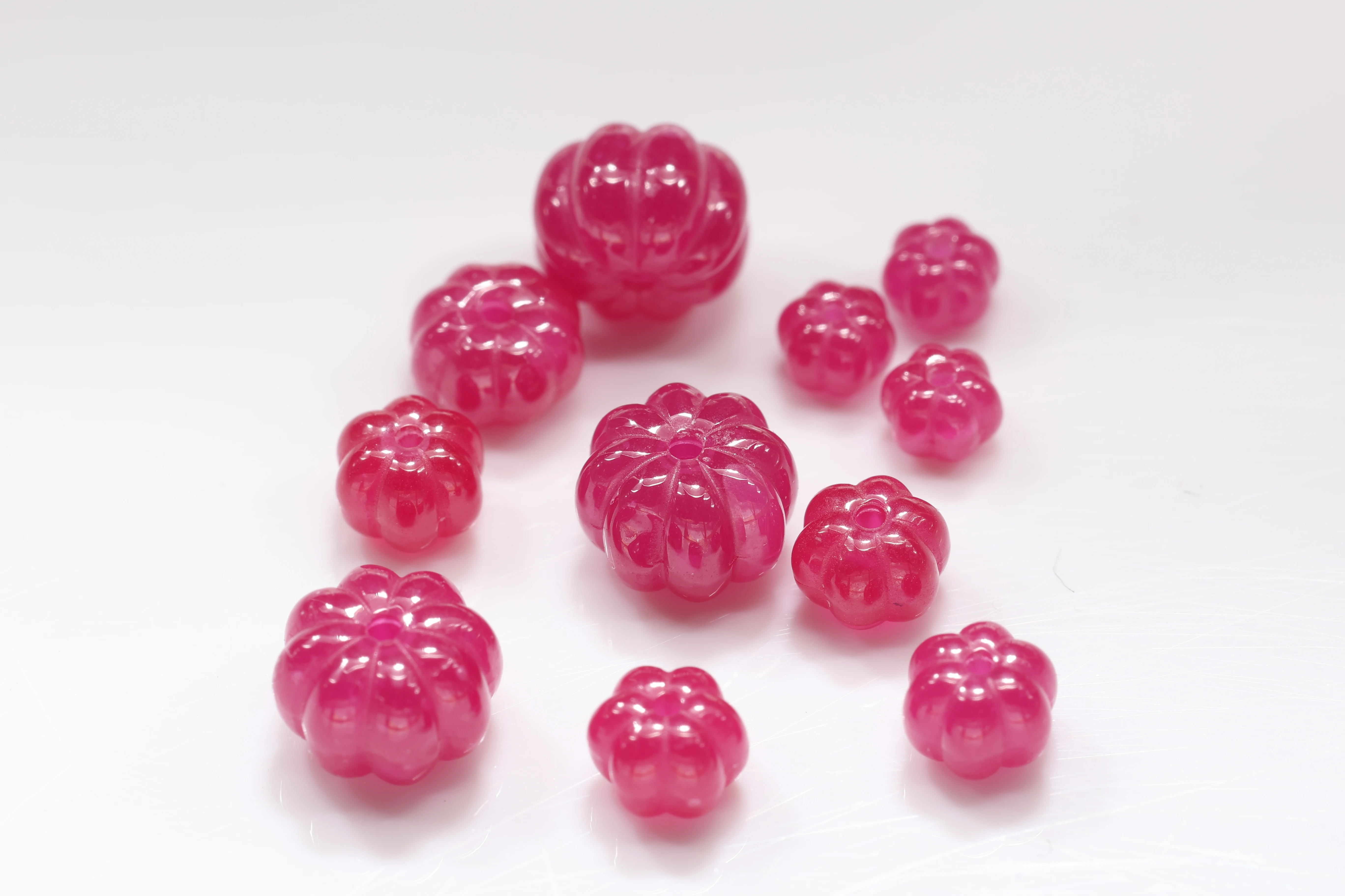 Factory price Pumpkin bead natural cut cultivation ruby loose gemstones laboratory blood 3-6mm red ruby for jewelry making