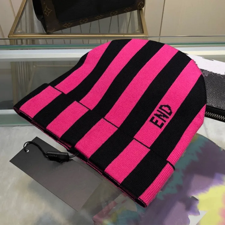 2022 autumn and winter New FF cashmere knitted warm hat wholesale