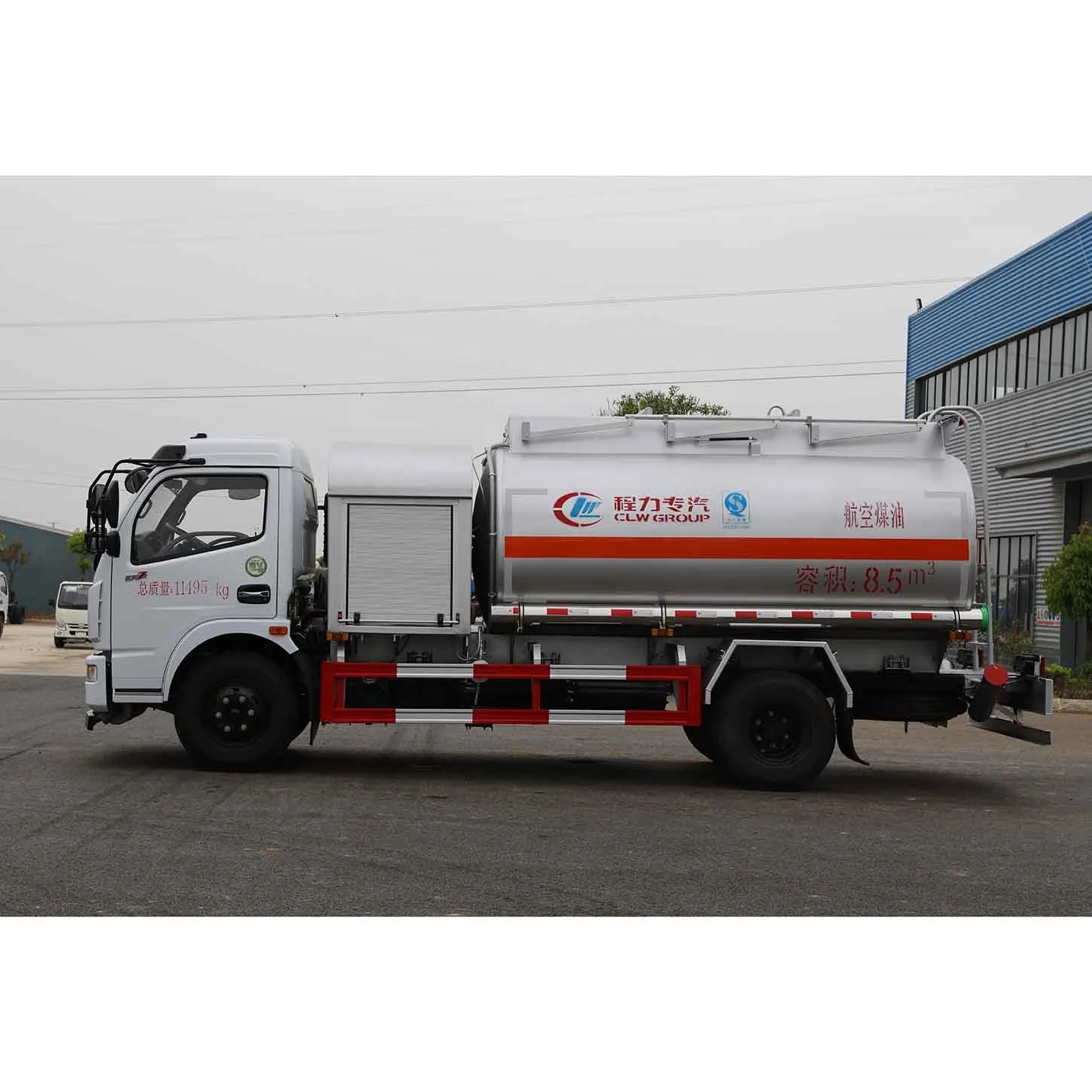 dongfeng Cheap aluminum alloy mobile aviation fuel /diesel /gasoline  refueling vehicle 8cbm fuel tanker truck for sale