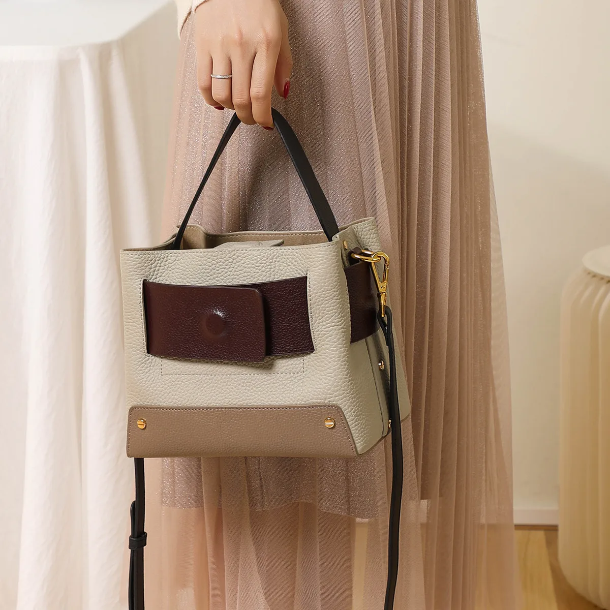 China Factory Luxury Real Leather Handbag Vintage Women Bucket Bag High quality Ladies Full Grain cowhide Leather Tote Custom