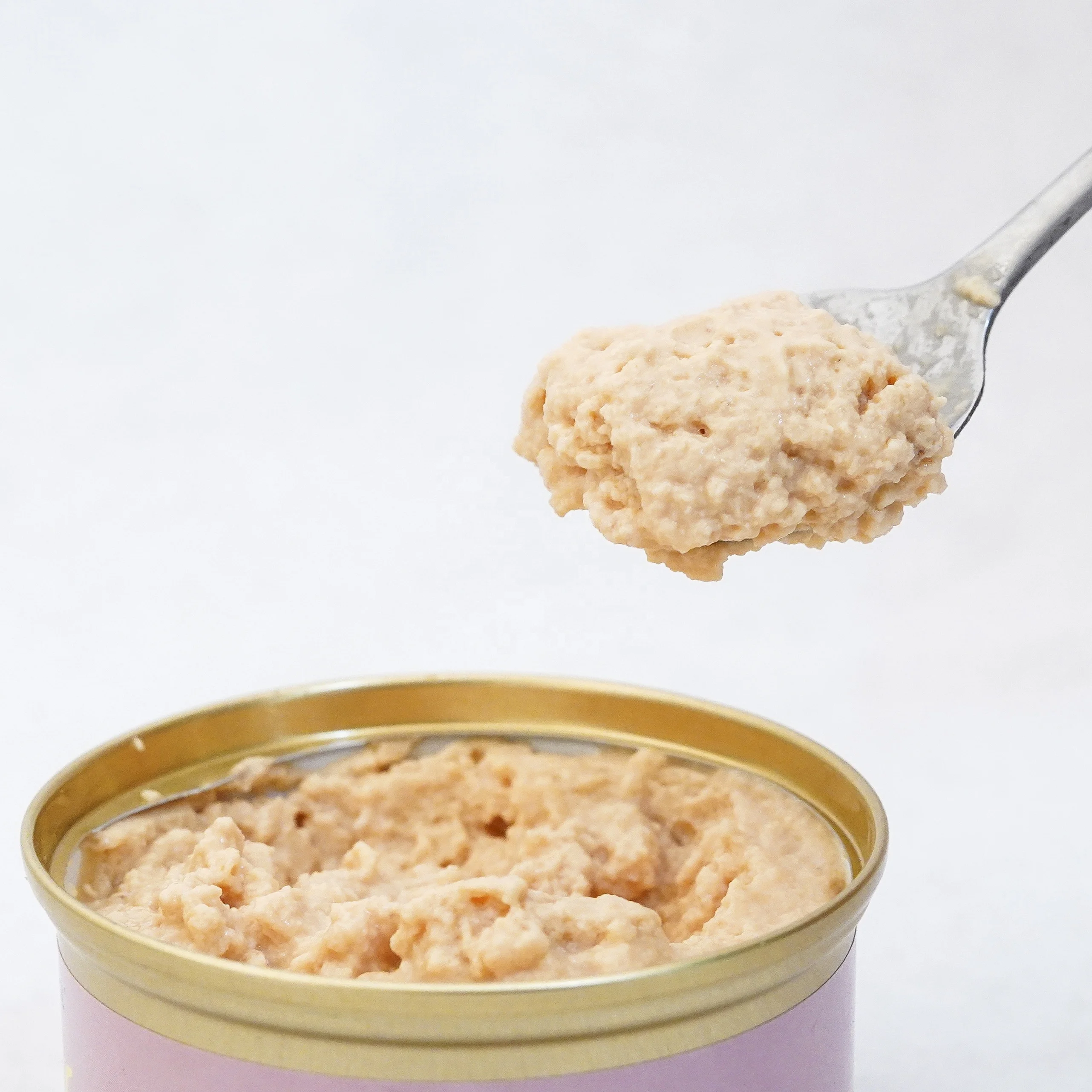 
Pet food canned salmon egg yolk cat food pet treats 