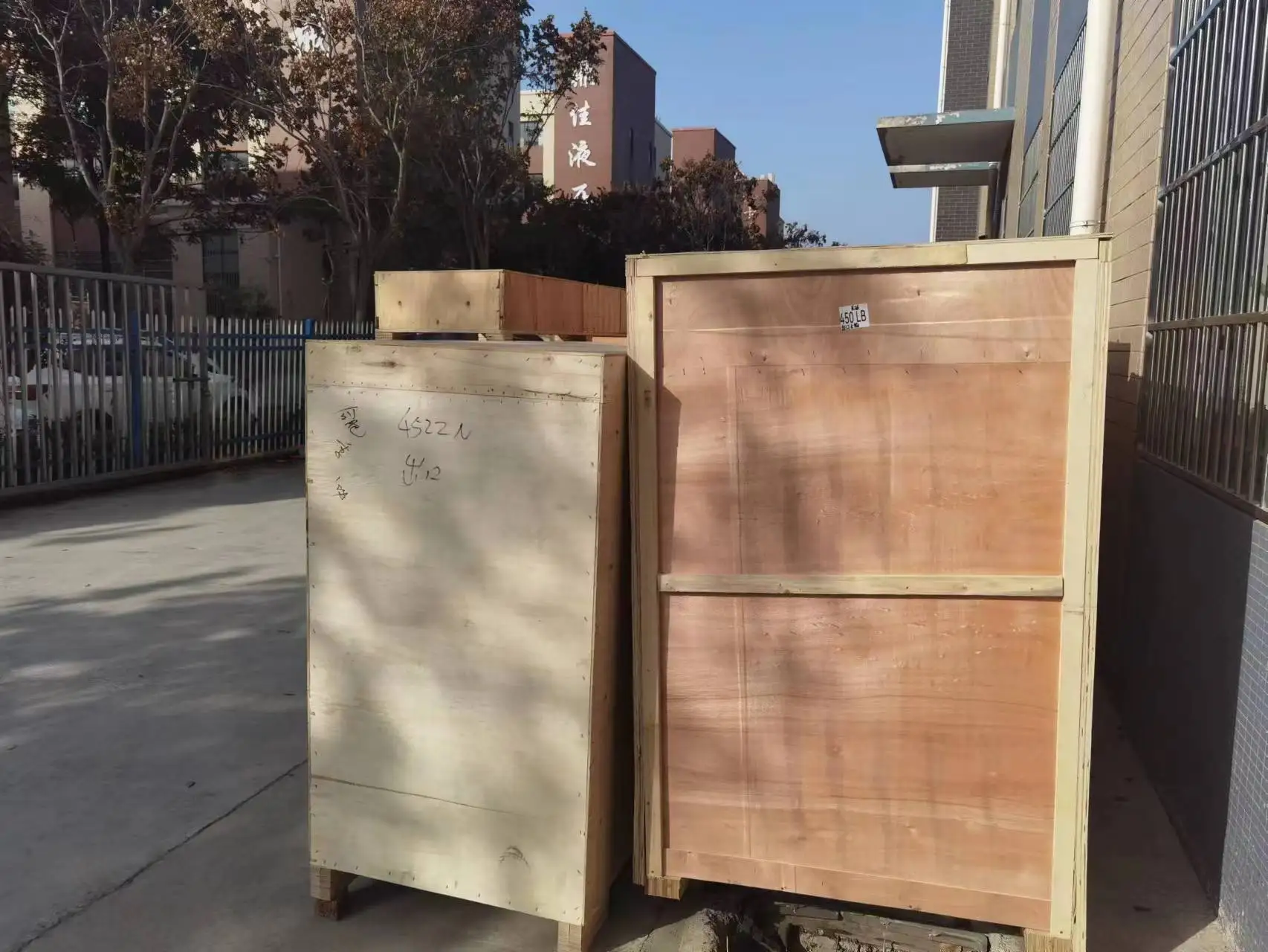 Automatic cup plastic film shrink wrapping machine small items heat shrinking packing machinery from China original factory