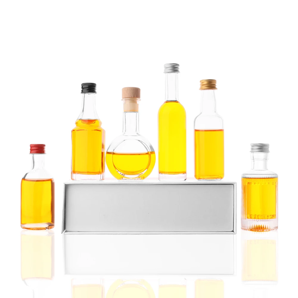 Various Style Custom Popular Hot Sale 50ml Empty Round Square Portable Liquor Tequila Whiskey Brandy Glass Bottle With Screw Cap