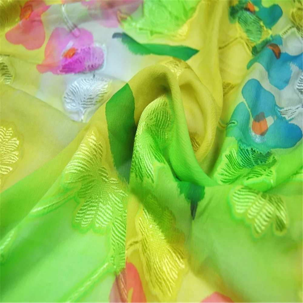 Comfortable Feeling Material Nice Floral Design Cheap Price Ready Goods Silk Jacquard Fabric for Women Dress