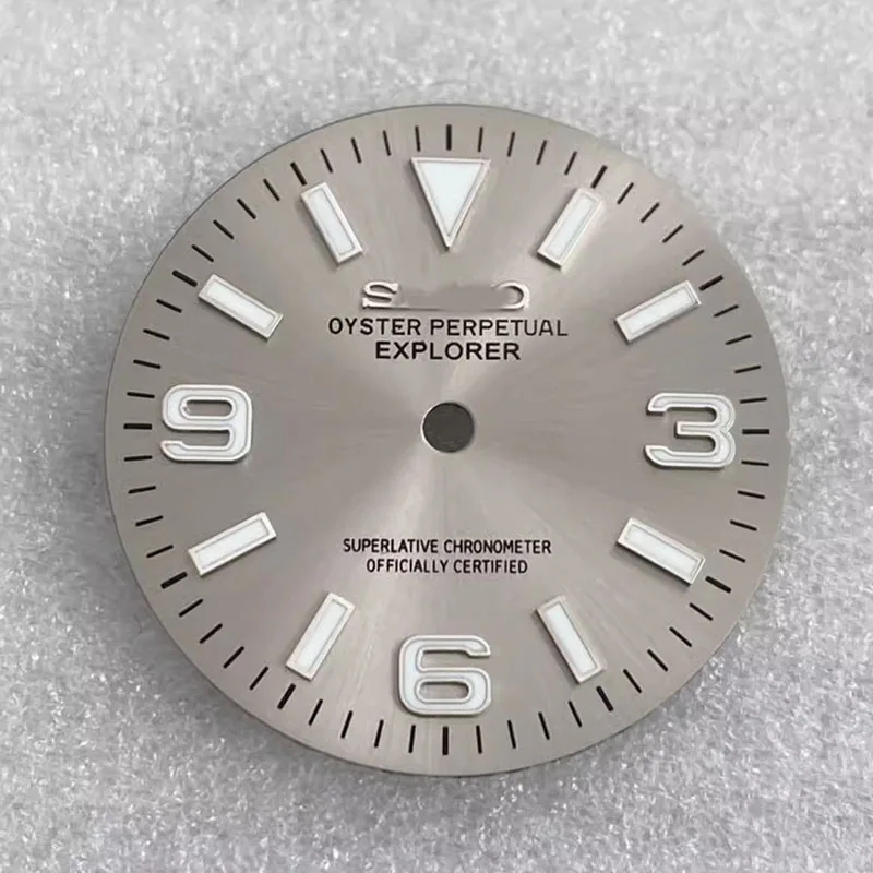 New 28.5mm, 369 sun pattern ice blue luminous watch dial, suitable for NH35/8215 movemonts