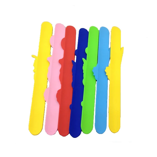 Пользовательские формы пользовательские логотип печати силиконовые дети шлепки группа