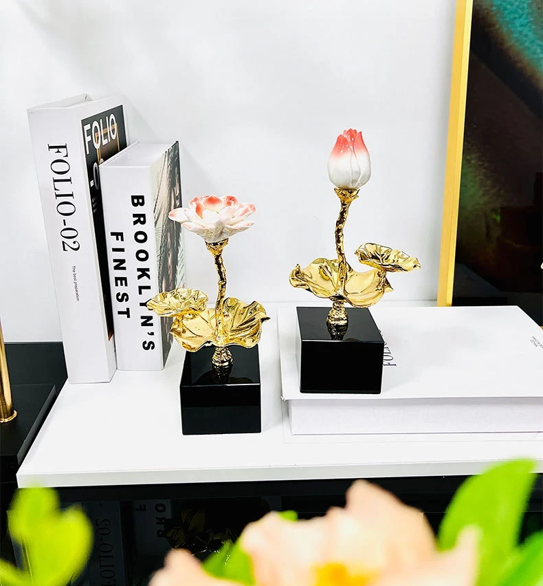 Luxury Metal Ceramic Lotus Flower New Design Modern Retro Gold Home Decor Decorative Crafts Ornaments Table Top Accessories