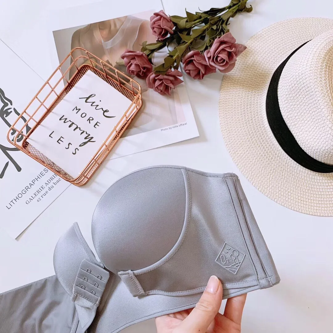 Бюстгальтер пуш-ап без бретелек