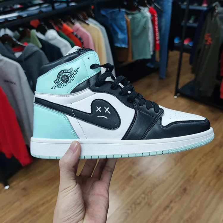 Stock De Chaussures Schuhe Mann Designer Shoes Famous Brands Air Jordaneliedly Basket Homm Chaussur Designer Basketball Shoes