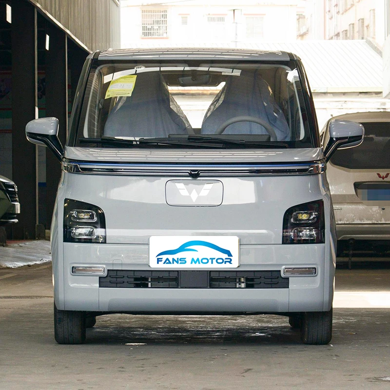Low Price l7e electric car Wuling mini Air ev 300km Endurance Good Quality Electric Mini Car Electric Cars From China