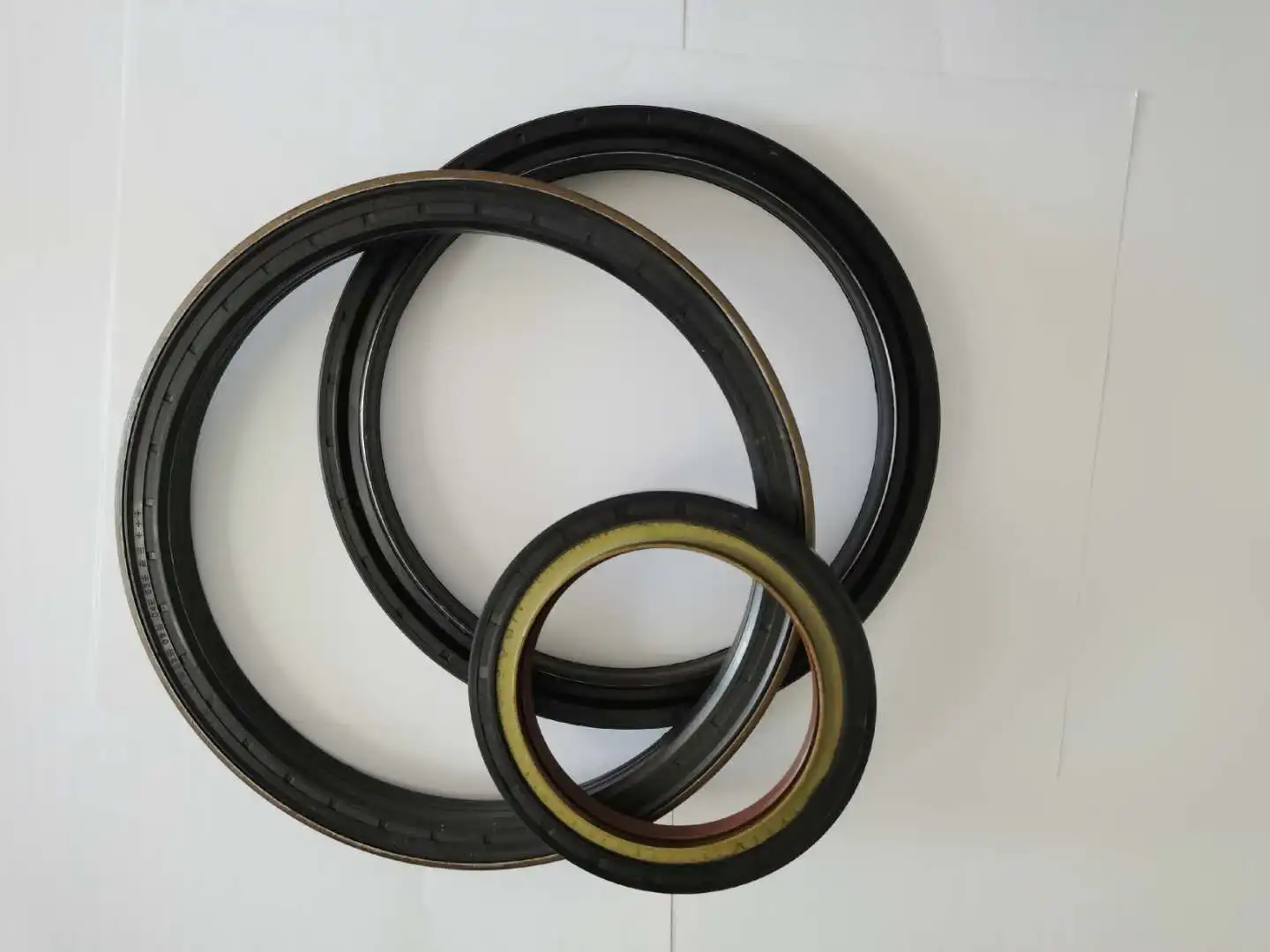 12017293B 85*110*13/14.5 RWDR KASSETTED Tractor Oil Seal