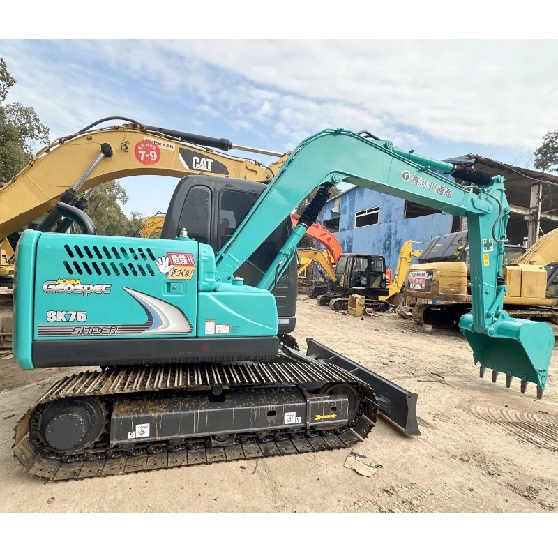 Экскаватор б/у kobelco sk75 хорошее состояние 90% новый для продажи японский мини-2022 машина DPF 7 5 тонн гидравлический гусеничный