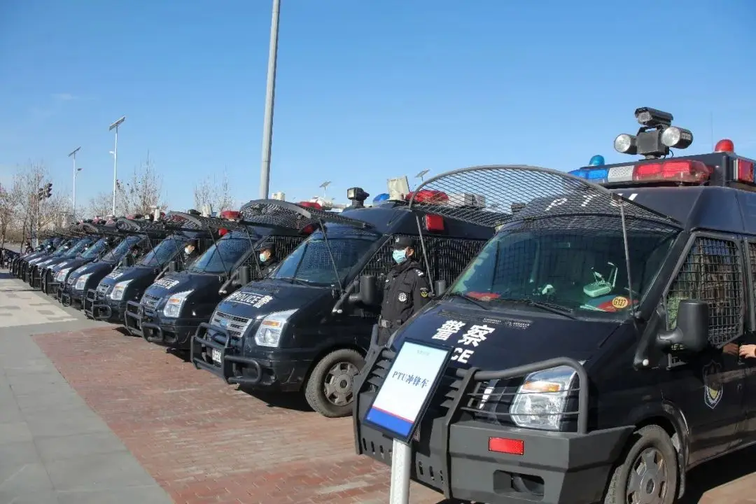 Штурмовая машина Ford polices