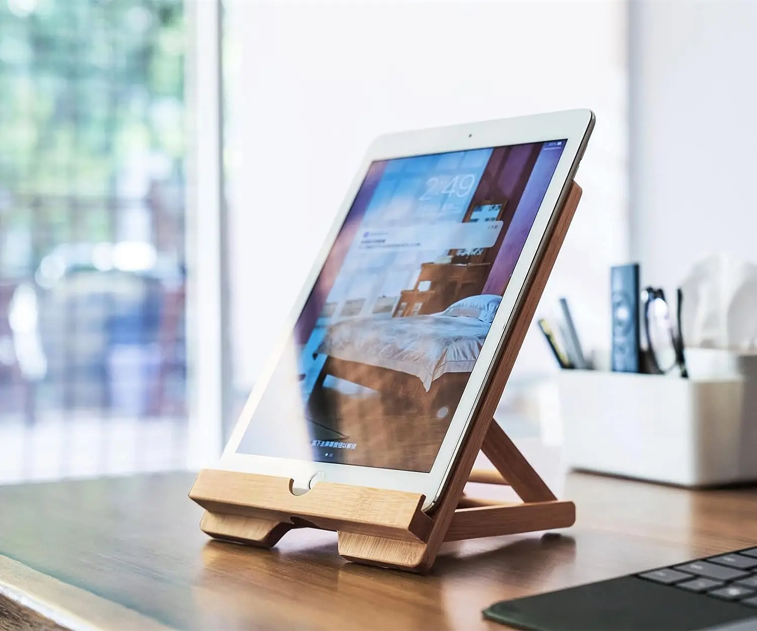 Bamboo wood adjustable foldable desktop phone tablet pc stand holder