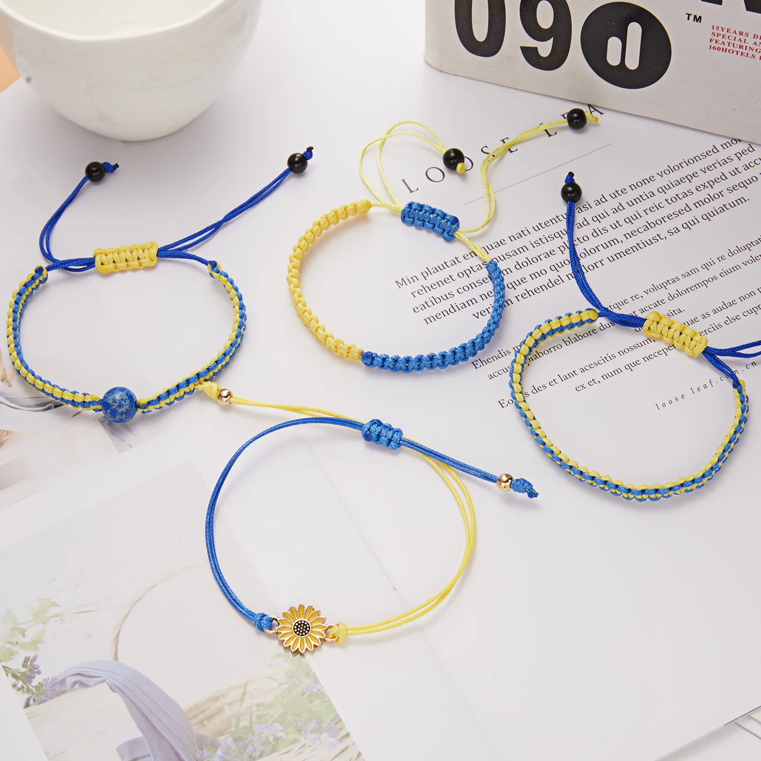 Selling creative color combination Ukraine bracelet Ukraine yellow blue Daisy bracelet adjustable woven bracelet