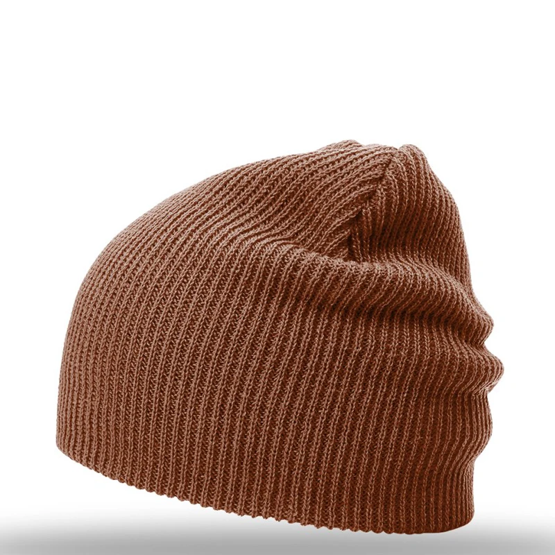 Мужская трикотажная шапка с логотипом