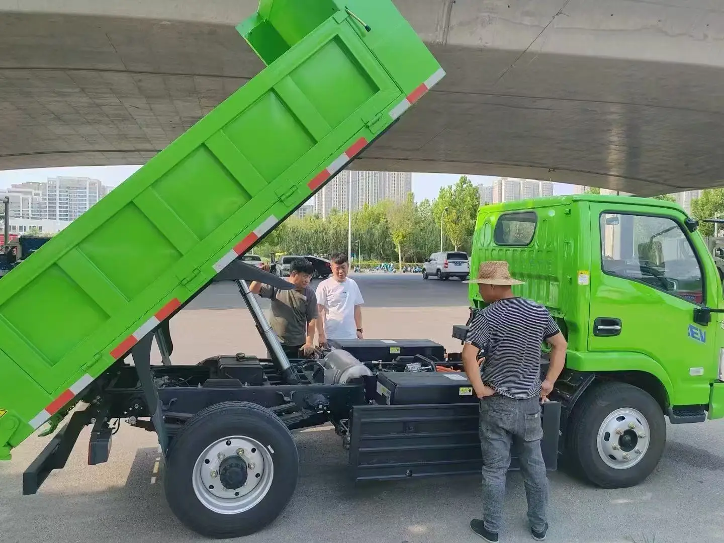 Электрический самосвал MAXUS с аккумулятором 90 кВтч двойной топом быстрая зарядка 40 минут 125 миль диапазон евро 6 Стандартная конструкция
