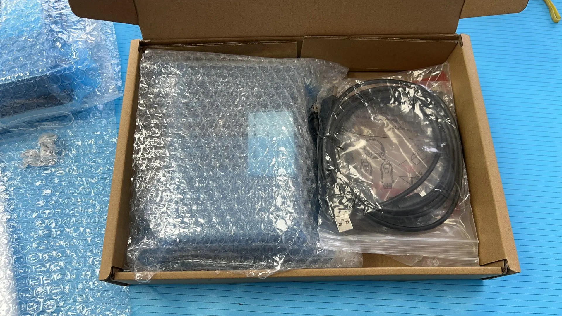 Thick Style Embedded High-brightness LCD Display 7 inch 1024x768 TFT IPS Screen 1000Nits HDMI-I Input VGA Board LCD Monitor