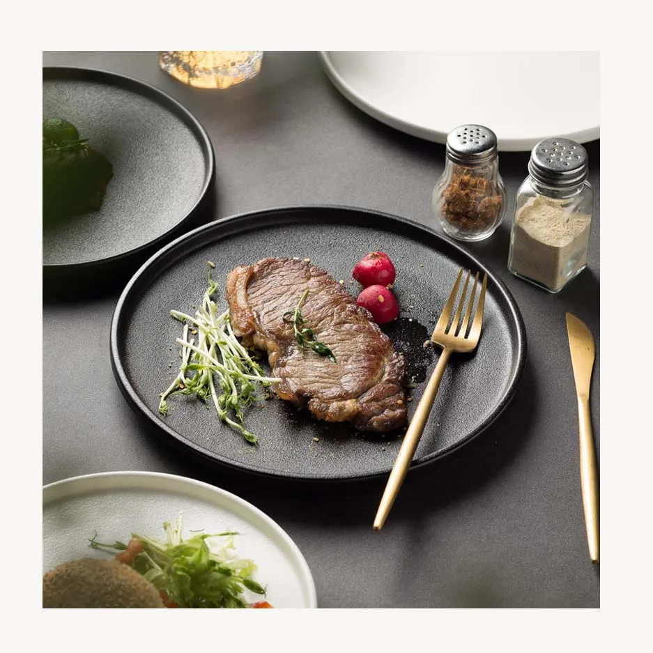 Luxury Modern Porcelain Japanese Style Ceramic Black And White Plates Sets Dinnerware Dishes