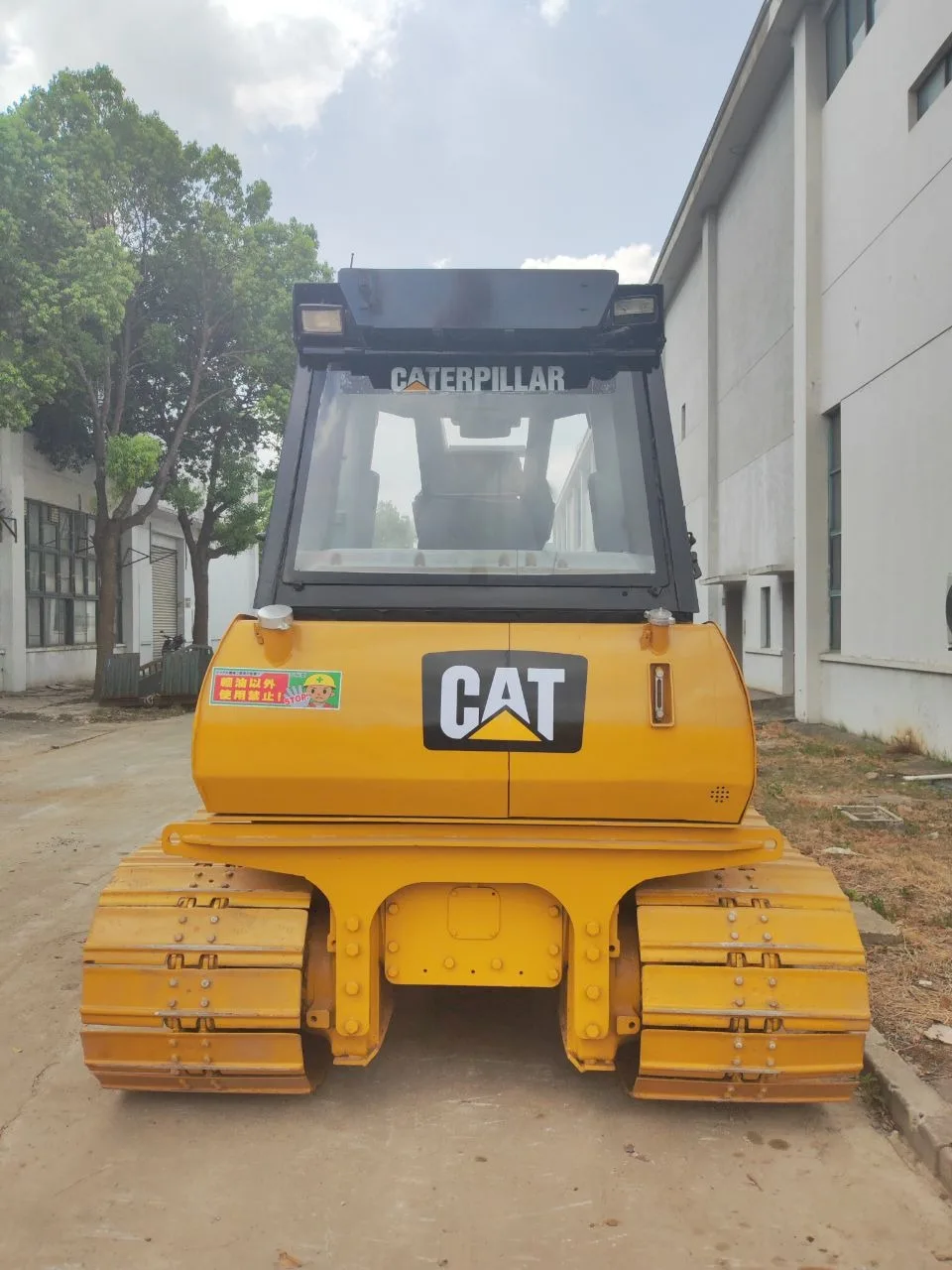 High Quality Used Caterpillar D5 Bulldozer in Excellent Condition Medium Size Original Crawler Dozer Earth-Moving Equipment