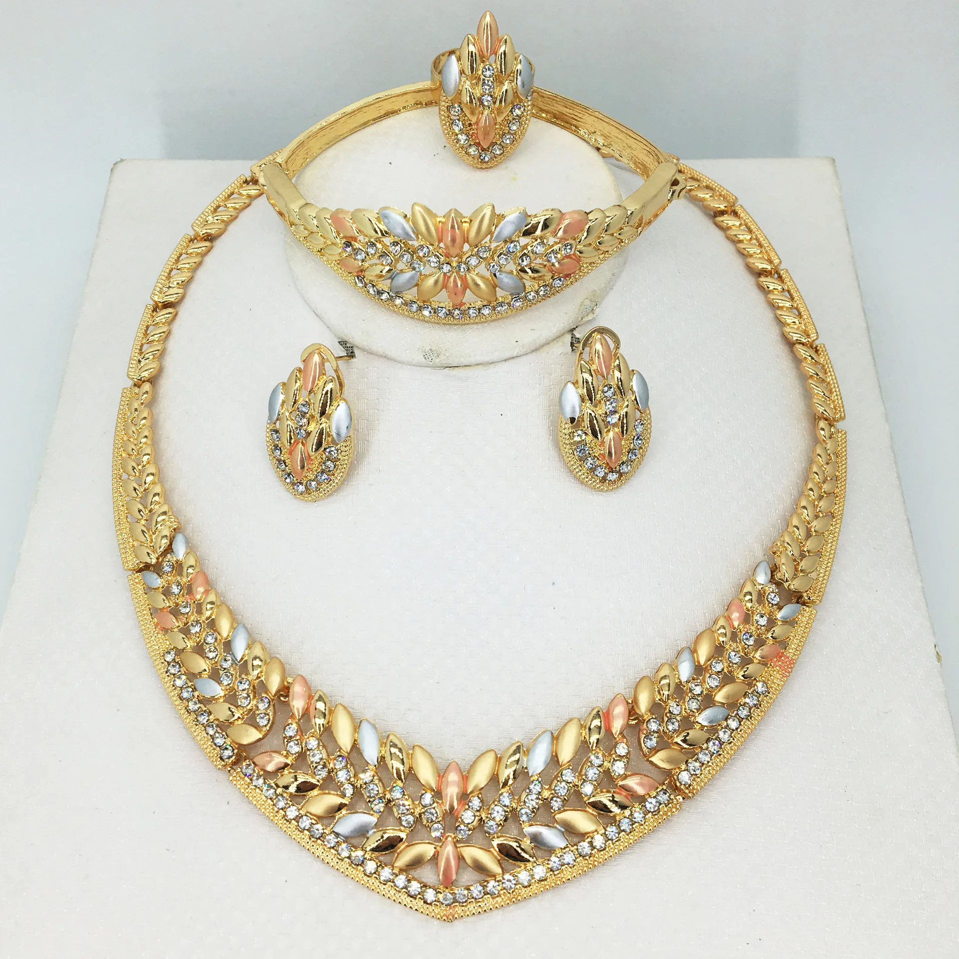 Fashion 18k Gold Plated African Dubai Indian Women Wedding Bridal Crystal Jewelry Necklace Earring Sets 2023