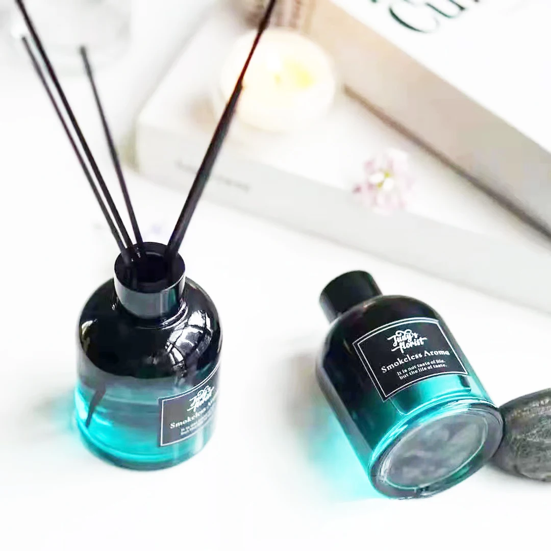 Luxury Home Fragrance Decor Natural Rattan Stick Reed Diffuser Perfume Bottle Set with Packaging Boxes Custom