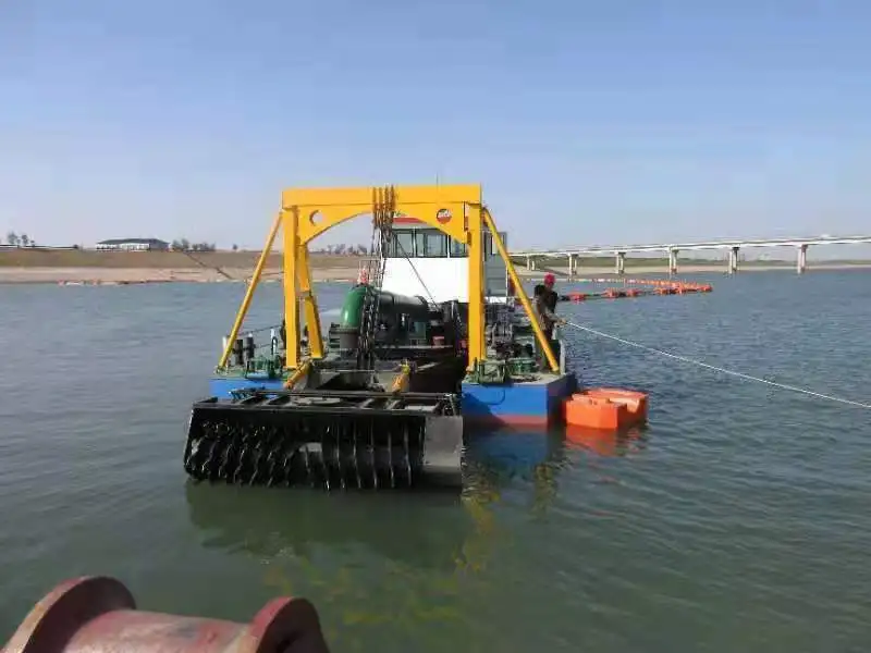 River sand Small sand drag suction dredger low price good quality
