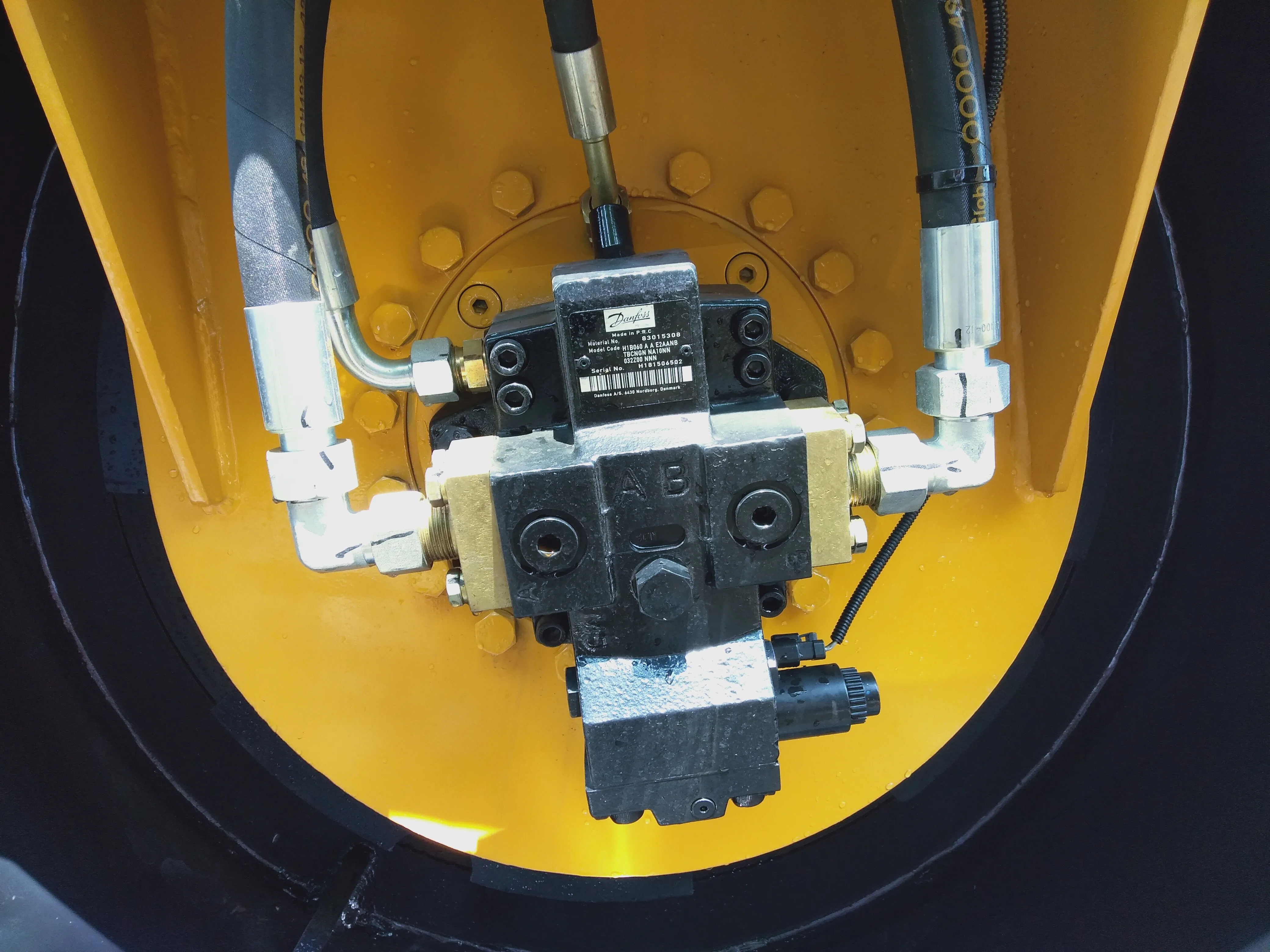 Lutong LTC210 10 тонн 75 кВт Дорожный Каток Гидравлический двойной барабан Вибрационный для дорожного строительства