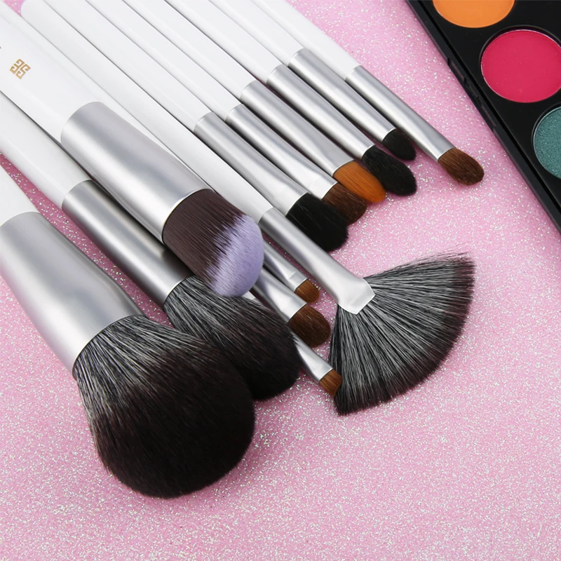 13PCS Super Soft Makeup Brush Set Packing by opp Bag Foundation Powder Eye Shadows Makeup Brushes with Handle make by wooden