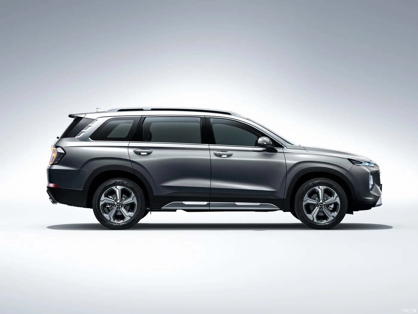 Hyundai Santa Fe 2013 staria дешевый Подержанный автомобиль 2023 HYUNDAI Tucson сделано в Китае Распродажа для взрослых