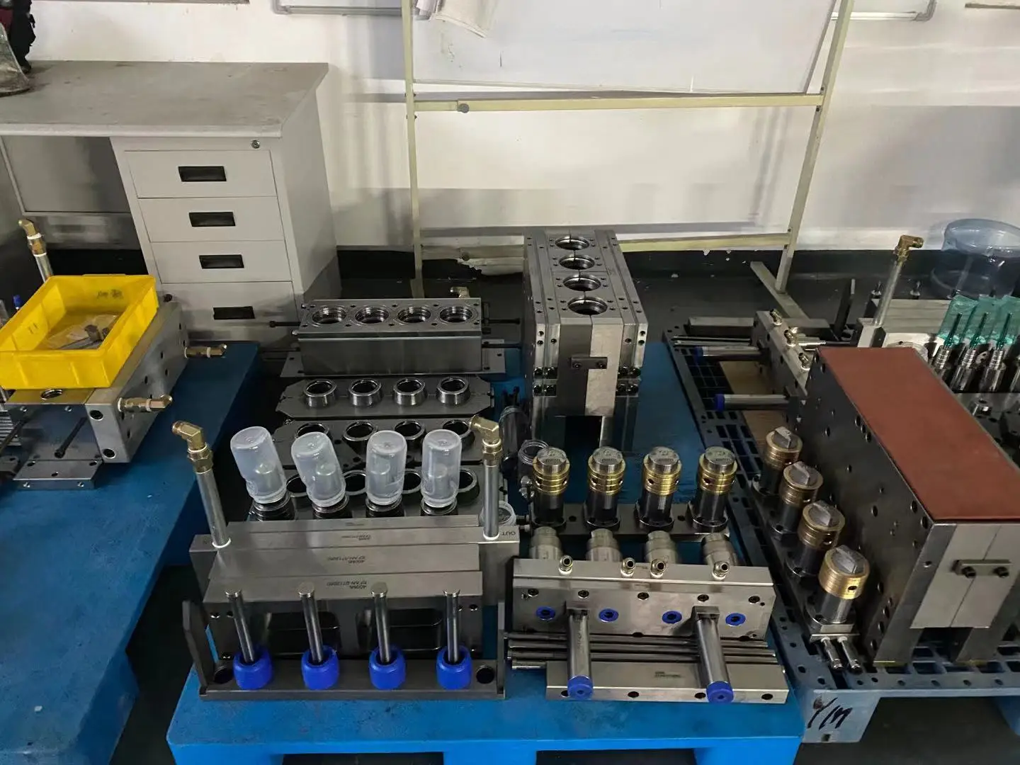 PET Eyedrops Bottle One-step Injection Stretch Blowing ISBM Preform Mould For ASB Machine