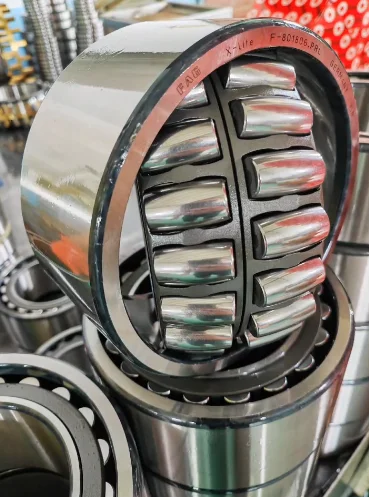 Spherical Roller Bearing 22215 22216 22217 22220 22228 22324 23024 23034 23332 23222 Roller Bearings