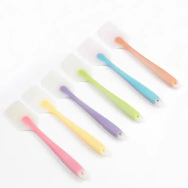 Baking Tools Amazon Top Seller Kitchenware Cooking Tools Kitchen Cheese Sharpener Semi-transparent Material Silicone Scraper