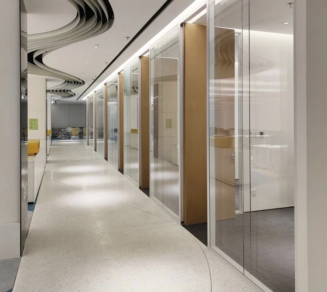 Aluminium Sliding Door Office Partition with Temporary Frosted Glass for Workshops Gyms Exteriors Supermarkets
