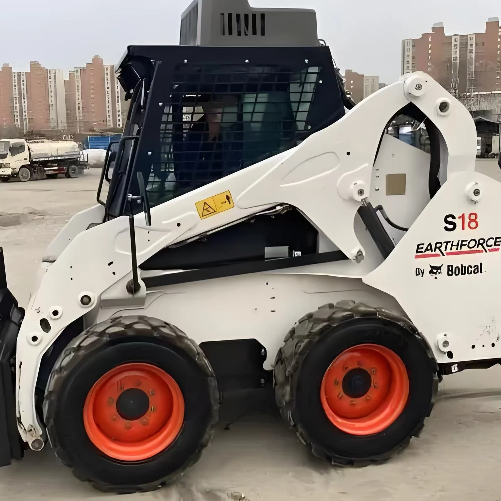 Оригинальный погрузчик на гусеничном ходу bobcat мини-погрузчик б/у s70 s130 s160 s300 s550 низкая цена продажа в Китае