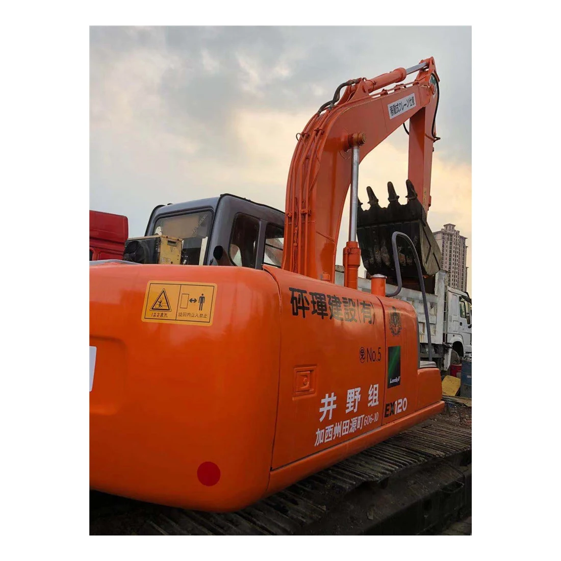 Latest Hot Selling Power 74kw Used  Excavator  Used Kobelco Sk1355r Used Hitachi Excavator