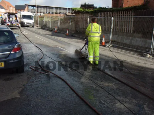 2500bar 25lpm Hot sale High Pressure water jet cleaner for road mark remove