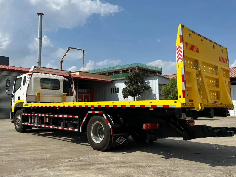 Factory price Isuzu 4x2 Flatbed Wrecker Towing Truck Body Road Recovery Tow Truck