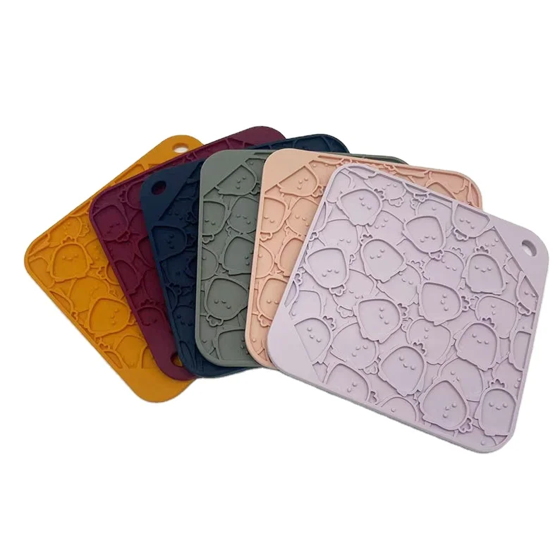 BPA Free 4 Textures Slows Down Feeding Silicone Santa Claus Enrichment Mat Christmas Style Dog Lick Mats Whilst Bathing Trimming