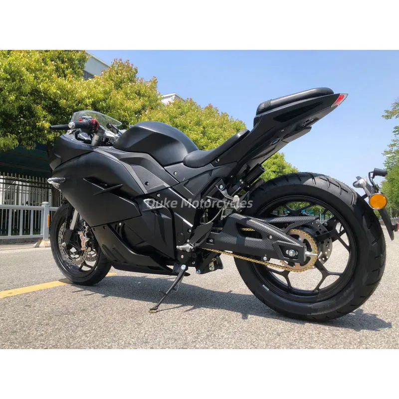 The enhanced version of the 4000 watt motor is an electric motorcycle suitable for high-speed driving for various travels