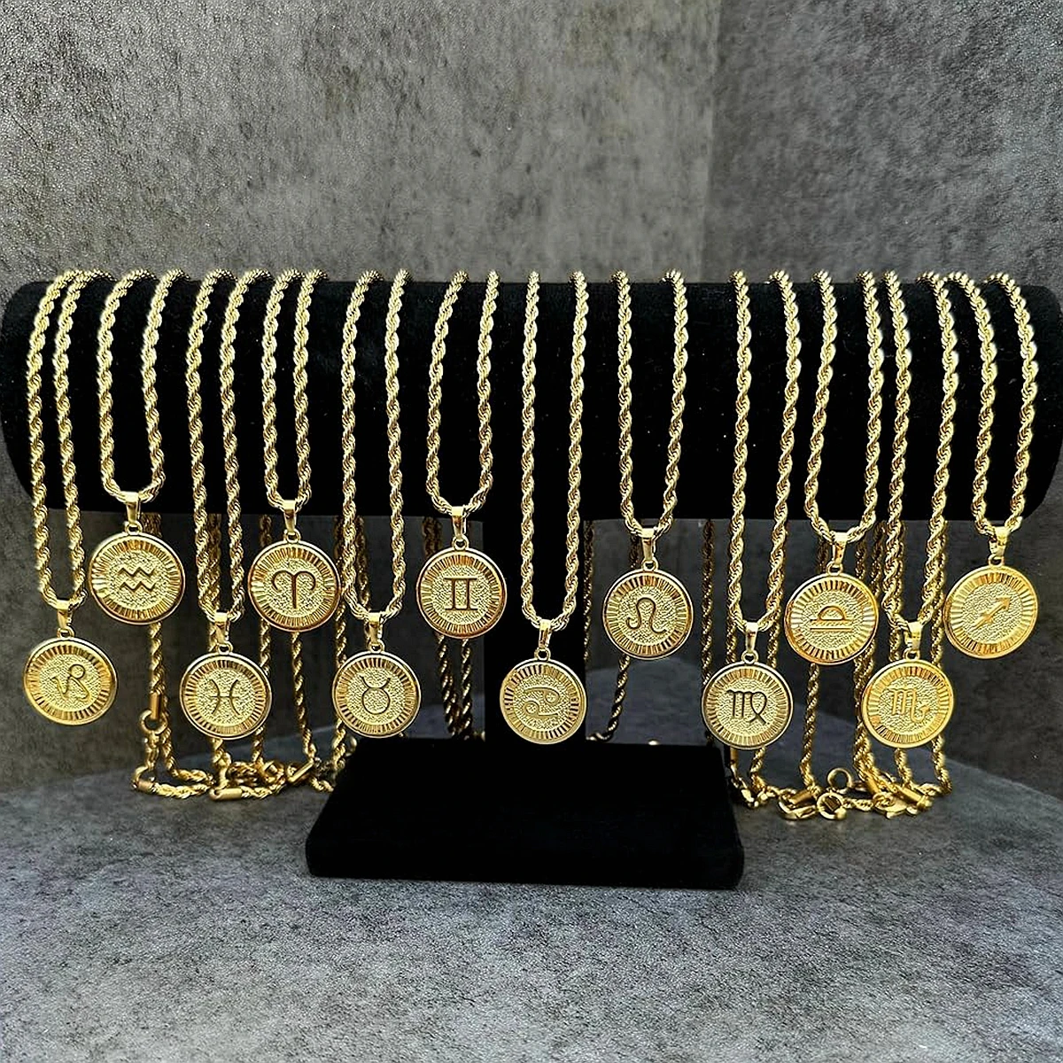 Medallion Zodiac Necklace Personalized Women Necklace Fashion Zodiac Pendant With Rope Chain