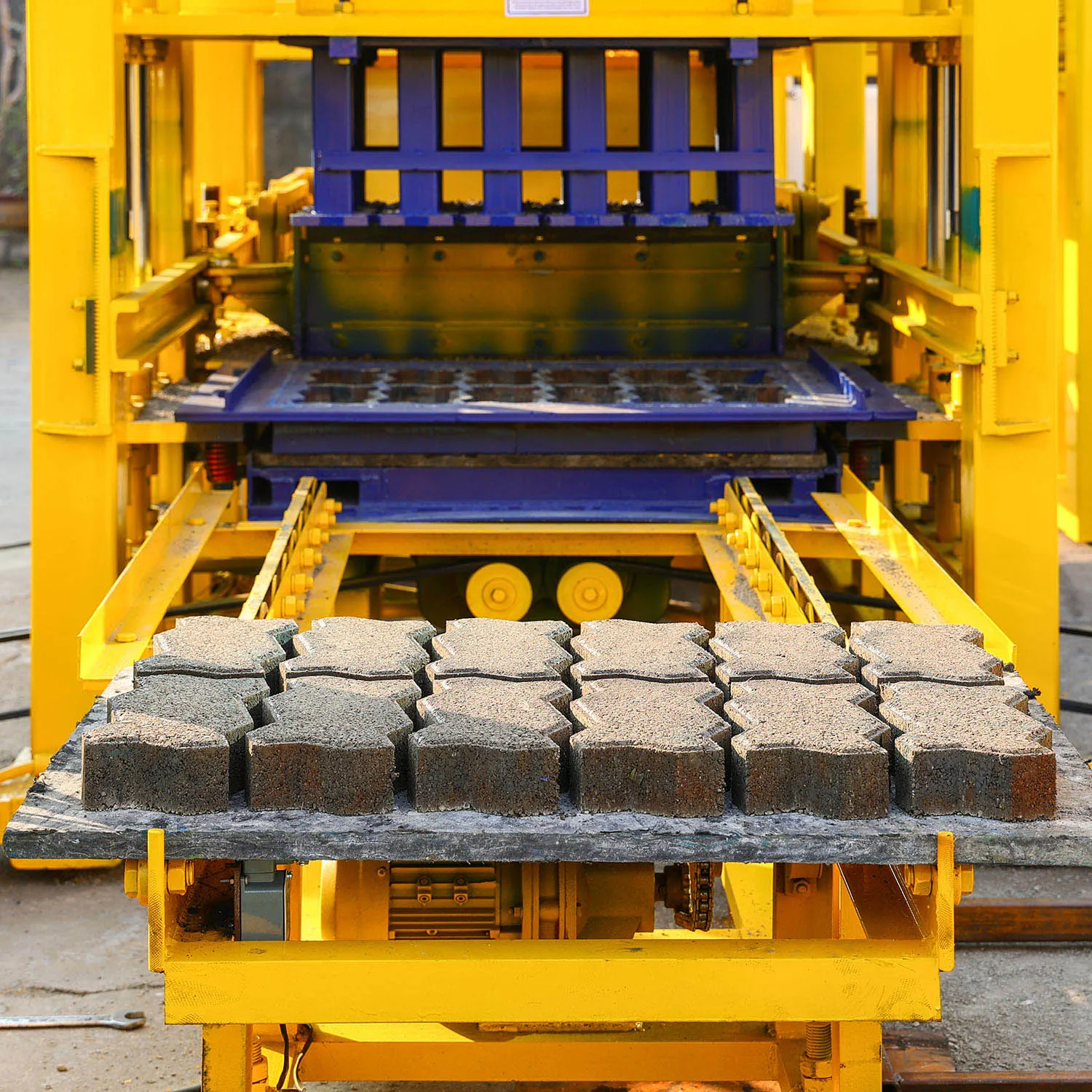 Cement Blocks Making Machine Automatic Brick Machine to Make Bricks Brick Making Machine for sale in usa