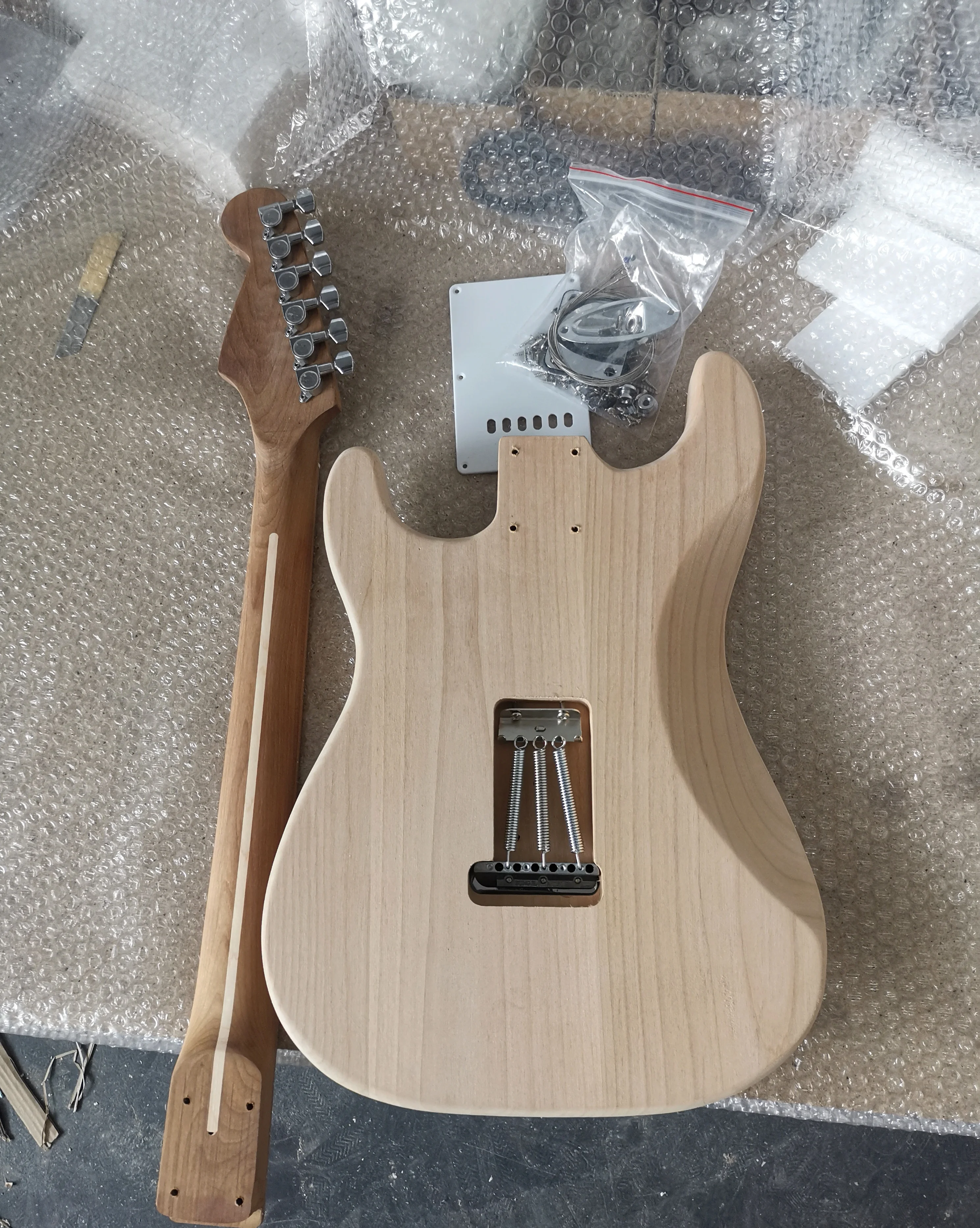 ZLG 6 string ST electric guitar kit alder body roasted maple neck fast shipping factory outlet