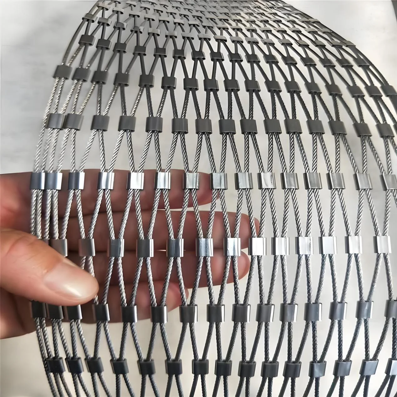 Высококачественная веревочная сетка из нержавеющей стали Ландшафтная стальная проволочная защита от падения